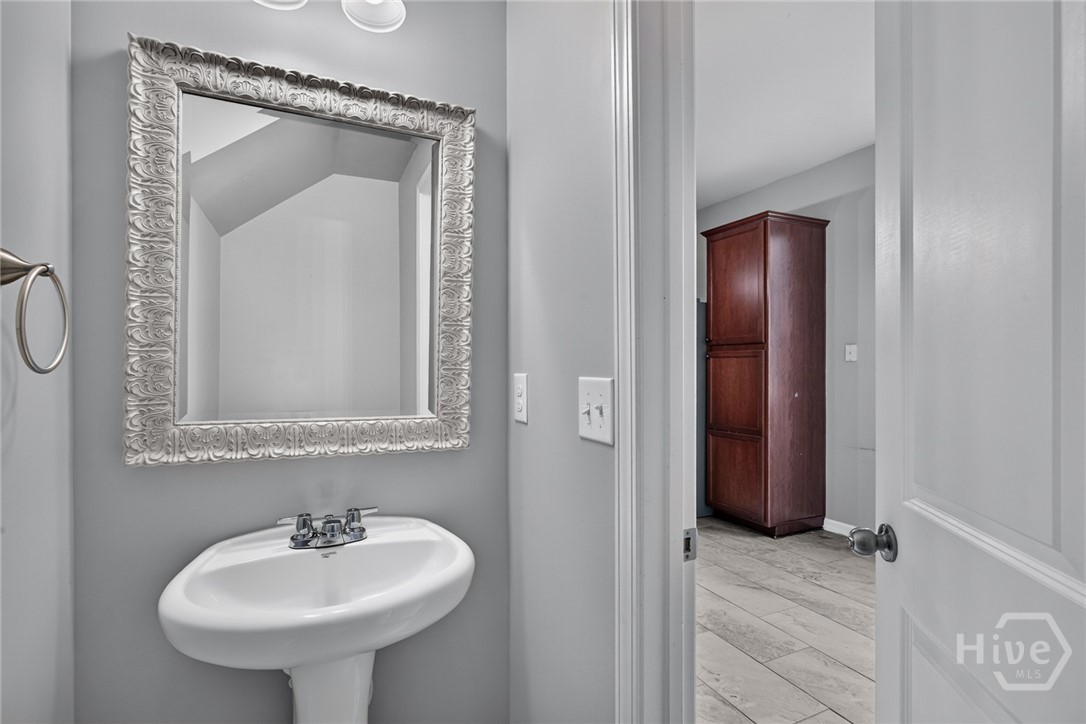 95 Hamilton Grove Drive Property Photo 13