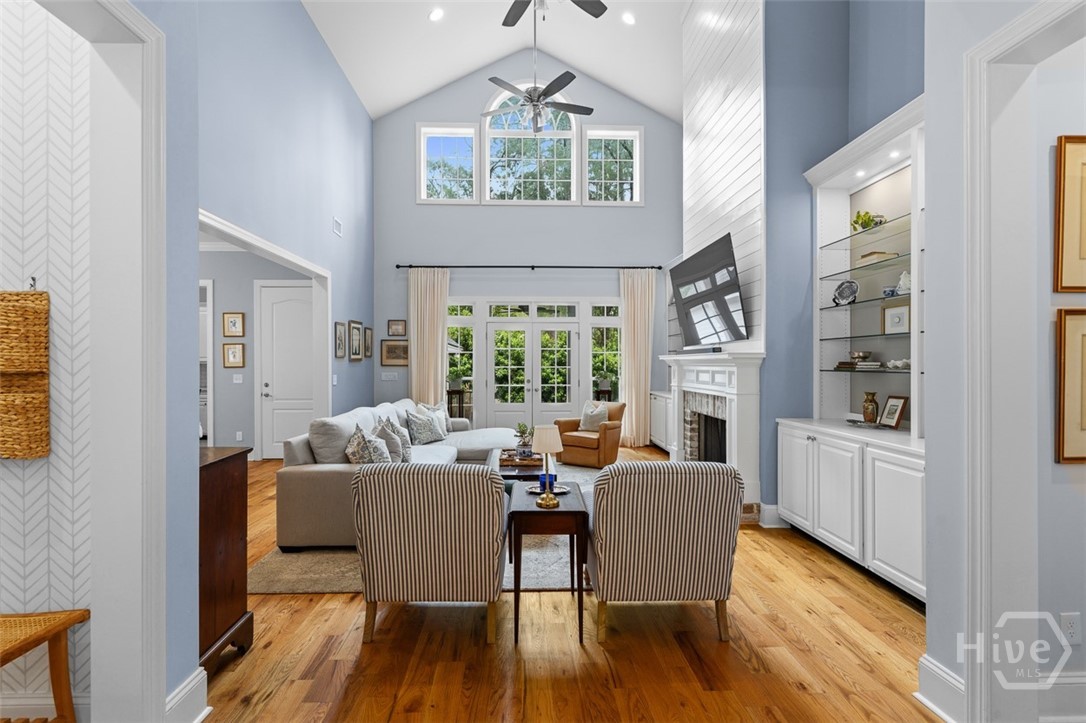 2 Lightenstone Court Property Photo 13