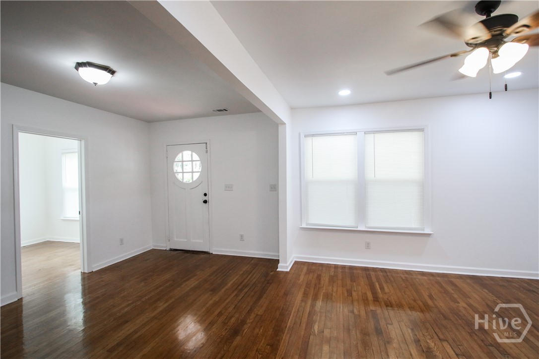 1904 E 51 Street Property Photo 4
