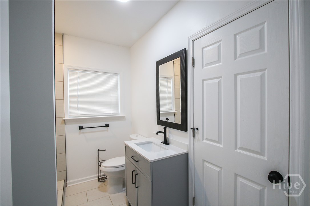 1904 E 51 Street Property Photo 10