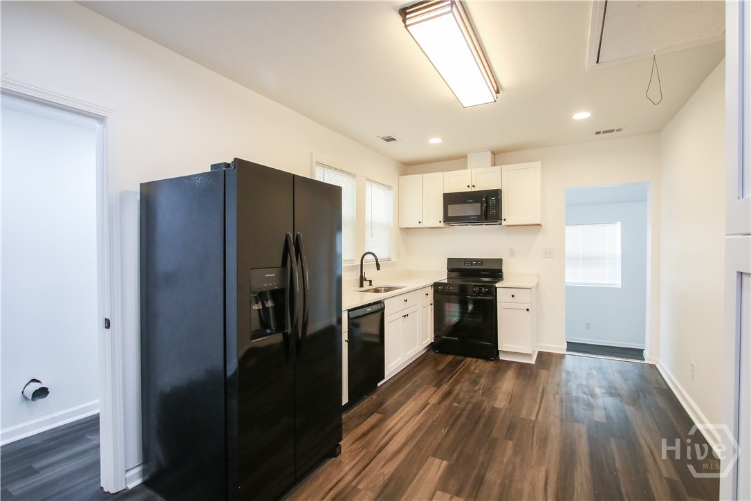 1904 E 51 Street Property Photo 13