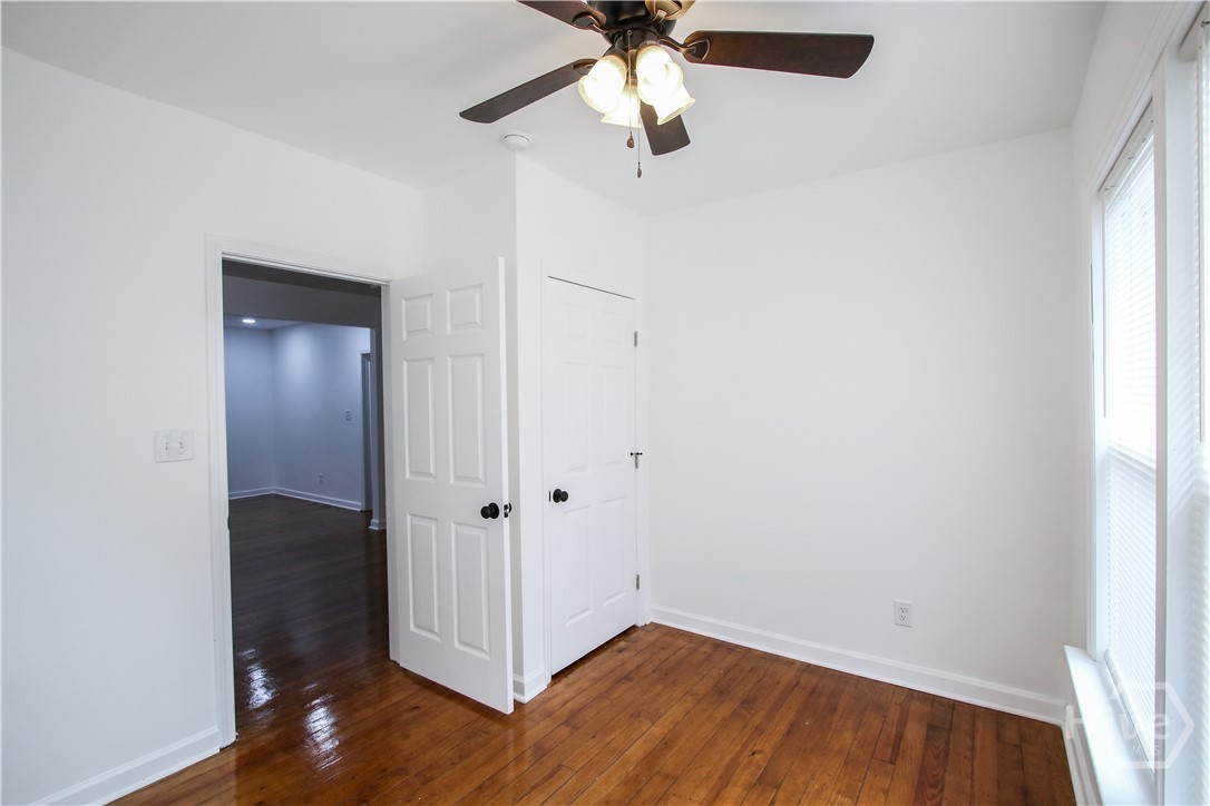 1904 E 51 Street Property Photo 14