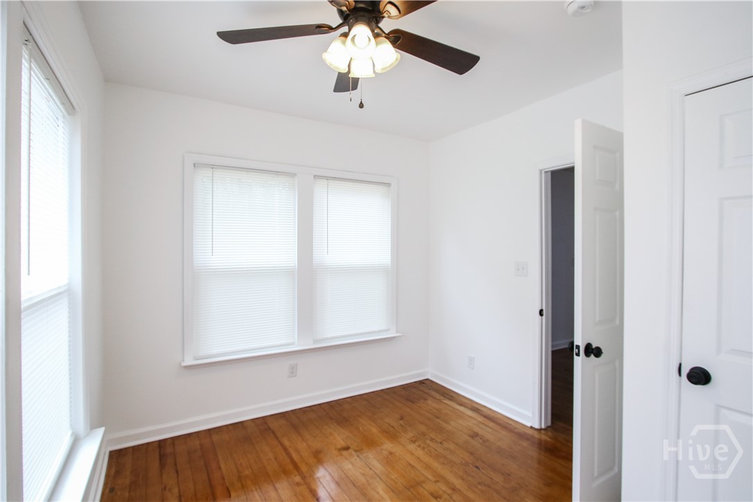 1904 E 51 Street Property Photo 15