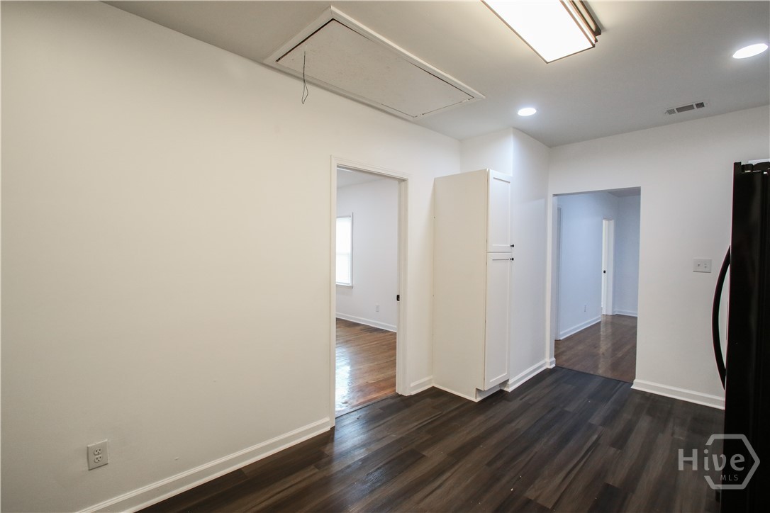 1904 E 51 Street Property Photo 20