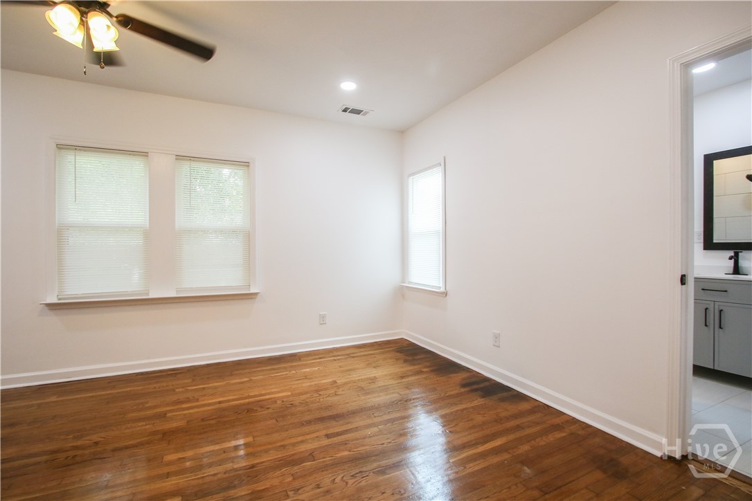 1904 E 51 Street Property Photo 25