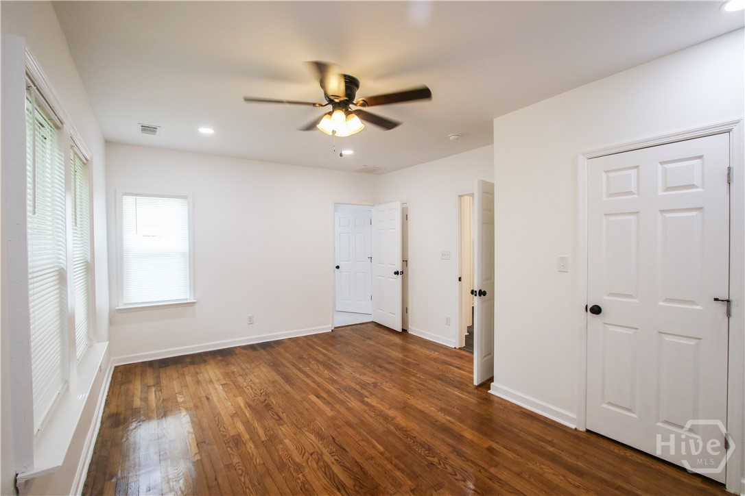1904 E 51 Street Property Photo 26