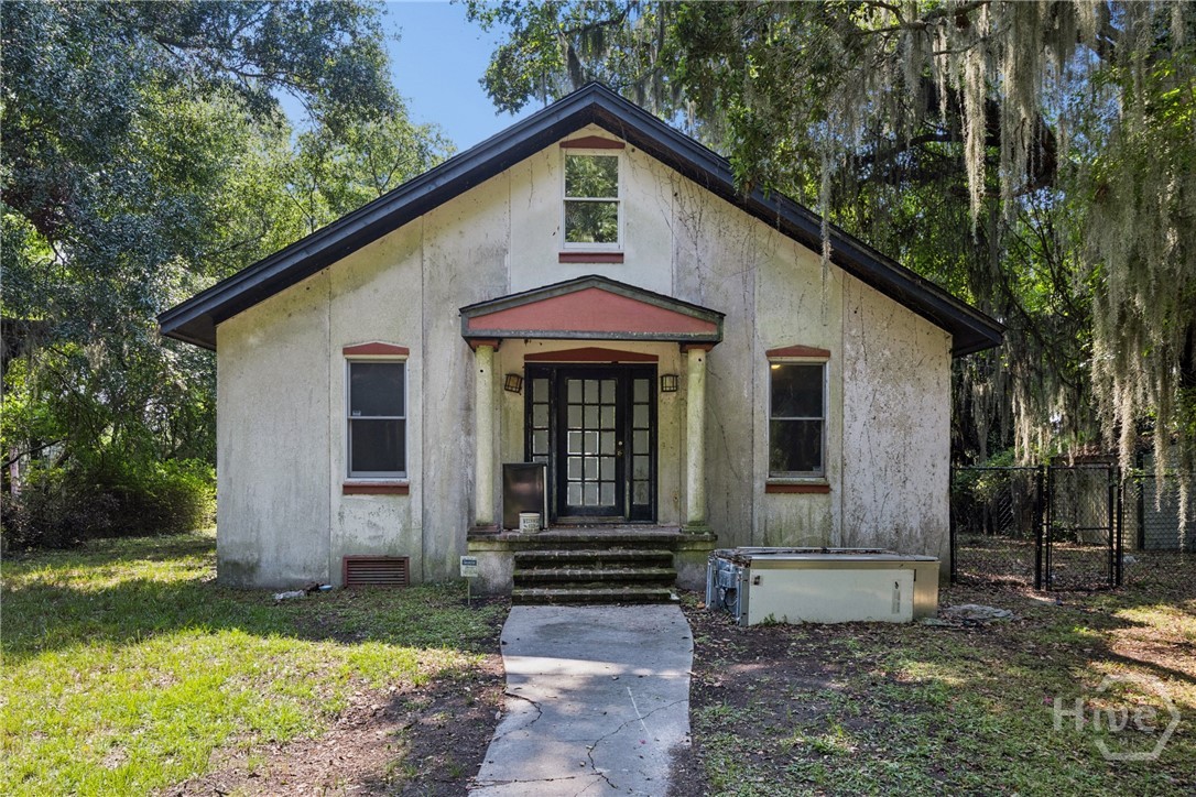 8829 Ferguson Avenue Property Photo 4