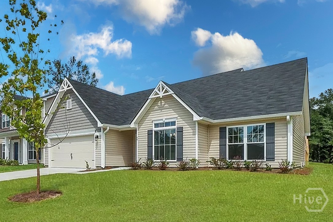 66 Swallow Tail Circle Property Photo 1