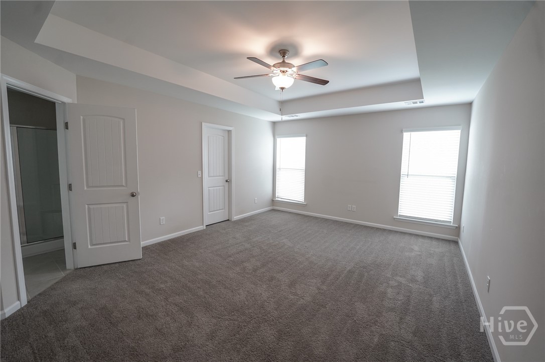 66 Swallow Tail Circle Property Photo 12