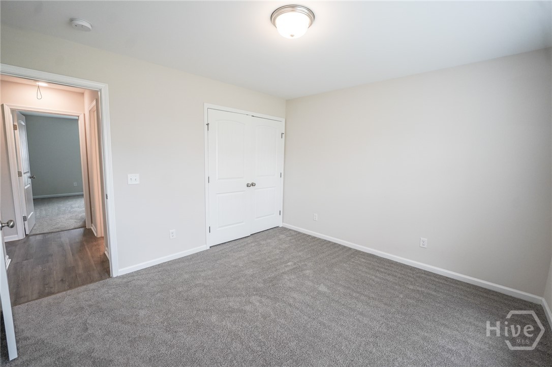 66 Swallow Tail Circle Property Photo 17