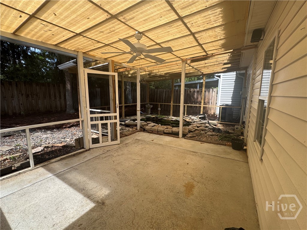 5 Kingslan Court Property Photo 6