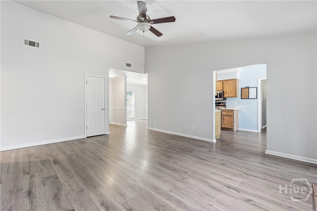 6 Bristlecone Court Property Photo 4