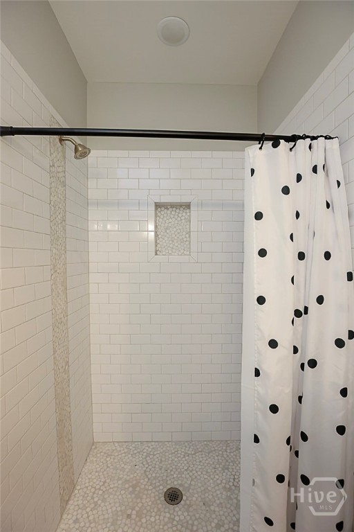 417 W 32nd Street Property Photo 13