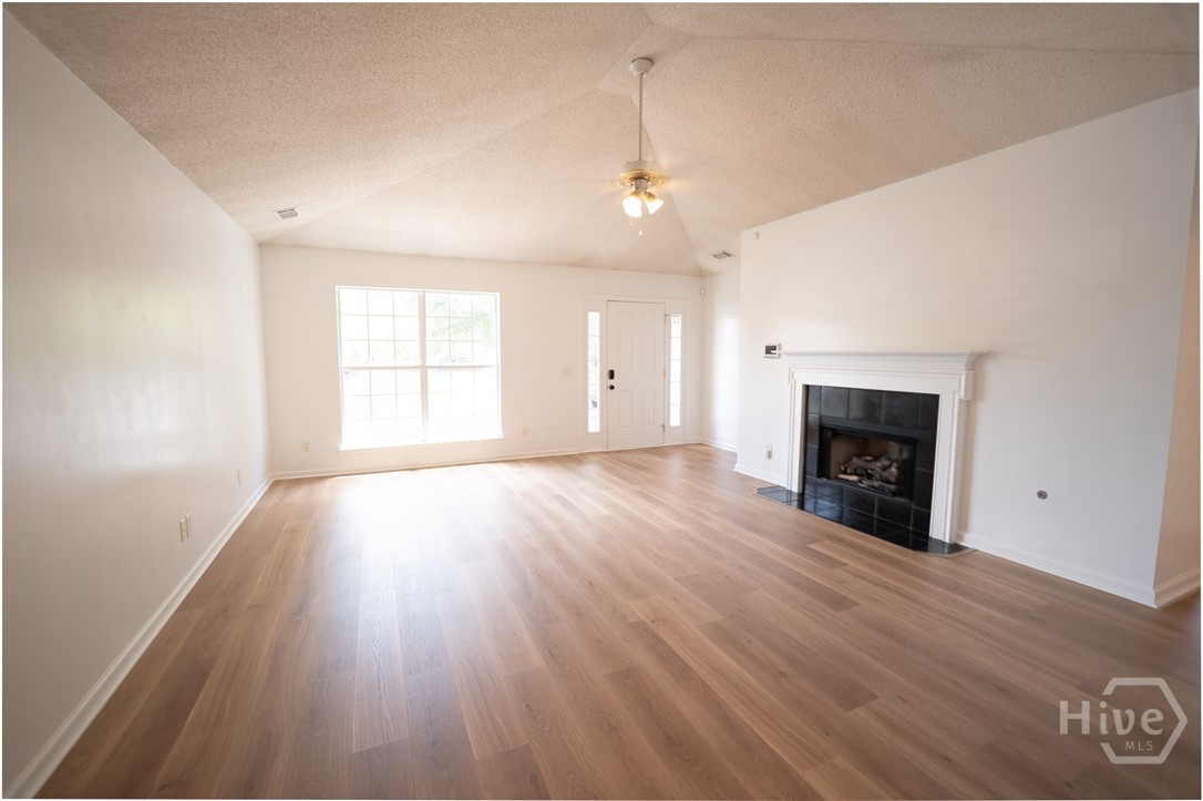 121 W Tisbury Lane Property Photo 4