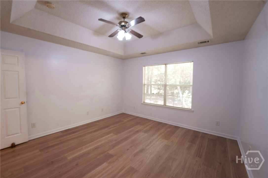 121 W Tisbury Lane Property Photo 11