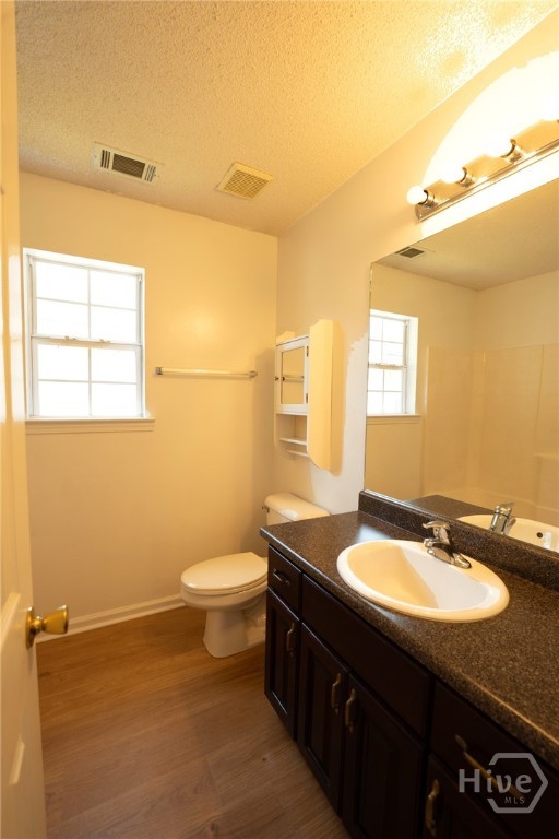 121 W Tisbury Lane Property Photo 18