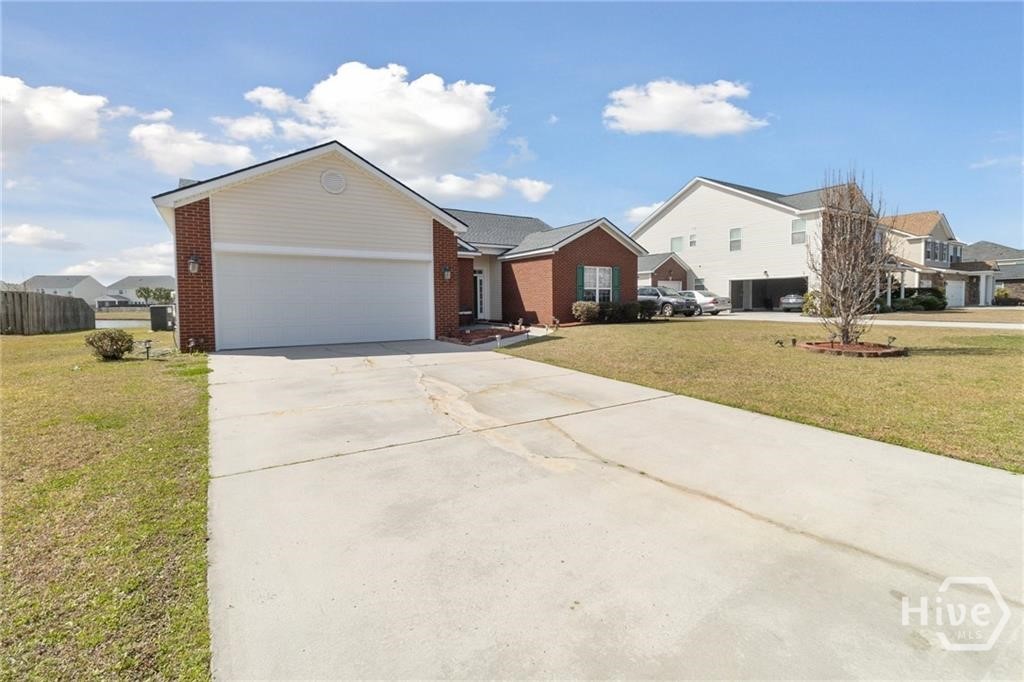 117 Greyfield Circle Property Photo 3