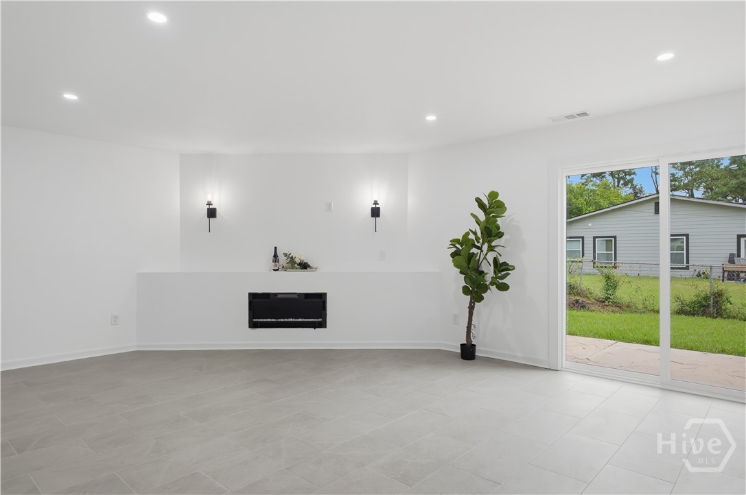 1504 Cathy Street Property Photo 2