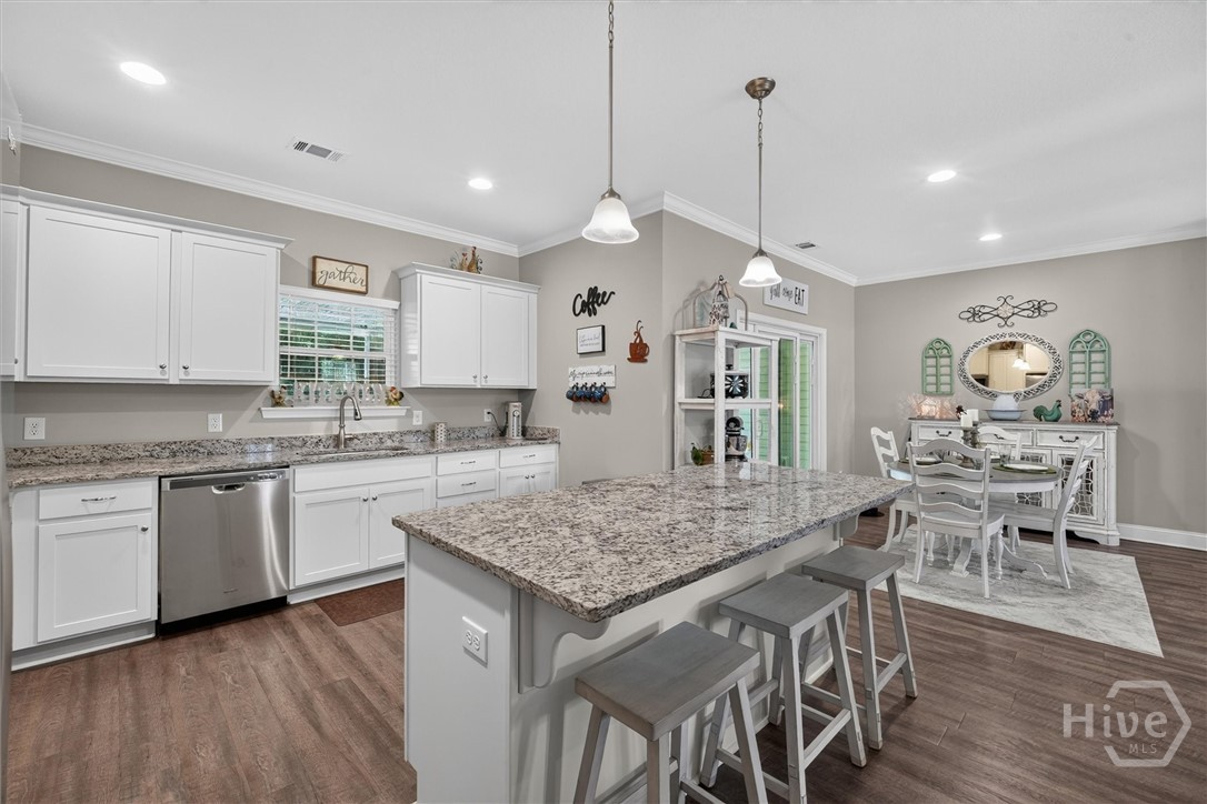 110 Cameron Oaks Drive Property Photo 13