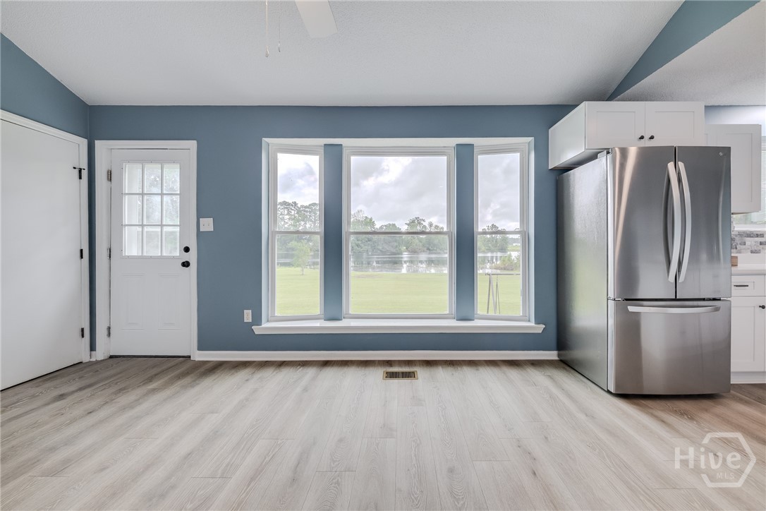 330 Lakeshore Drive Property Photo 8