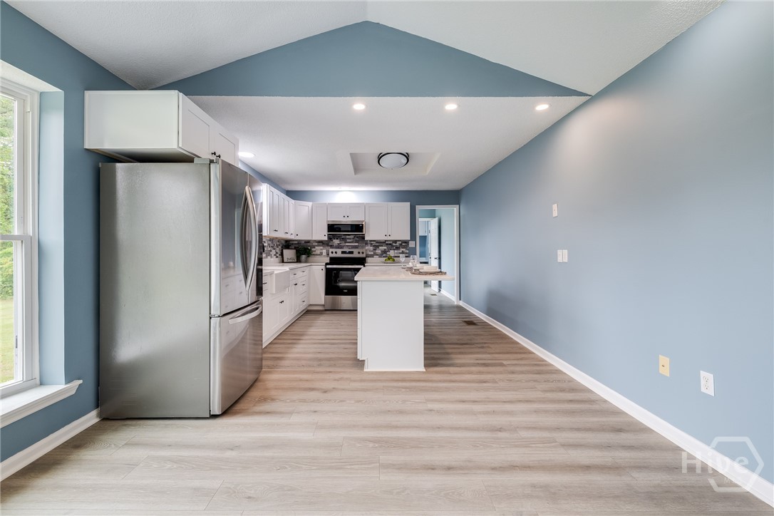330 Lakeshore Drive Property Photo 15