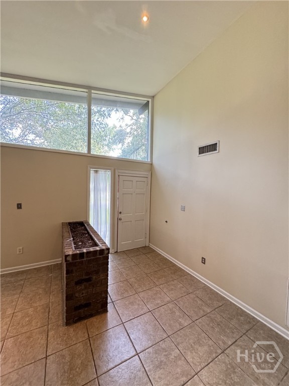 319 Windsor Road Property Photo 3