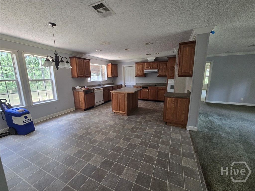 110 Bird Road Property Photo 9