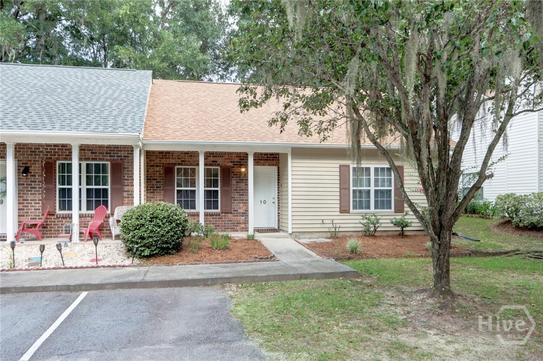 10 Chaintree Drive Property Photo 4