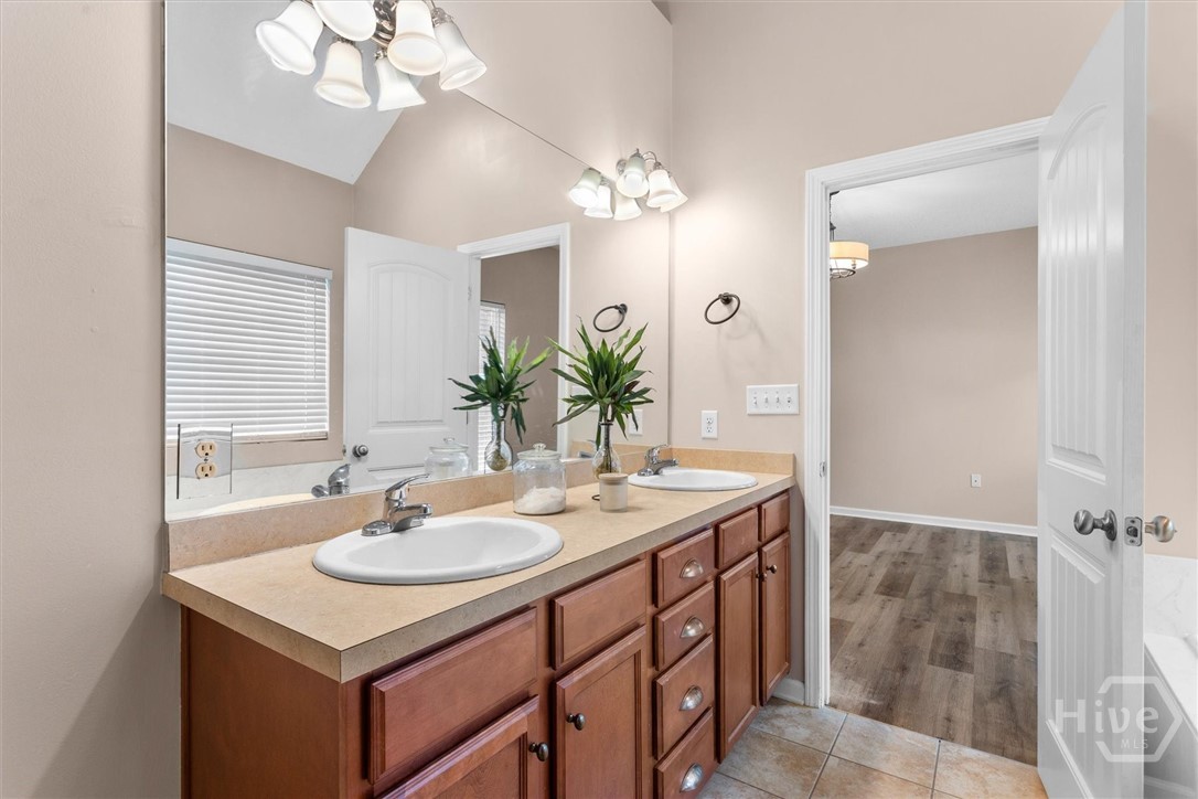 10 Arbors Circle Property Photo 25