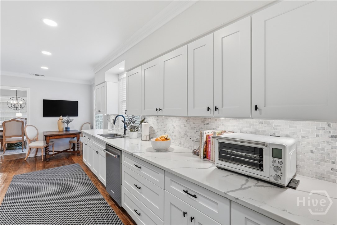 5116 Abercorn Street Property Photo 19