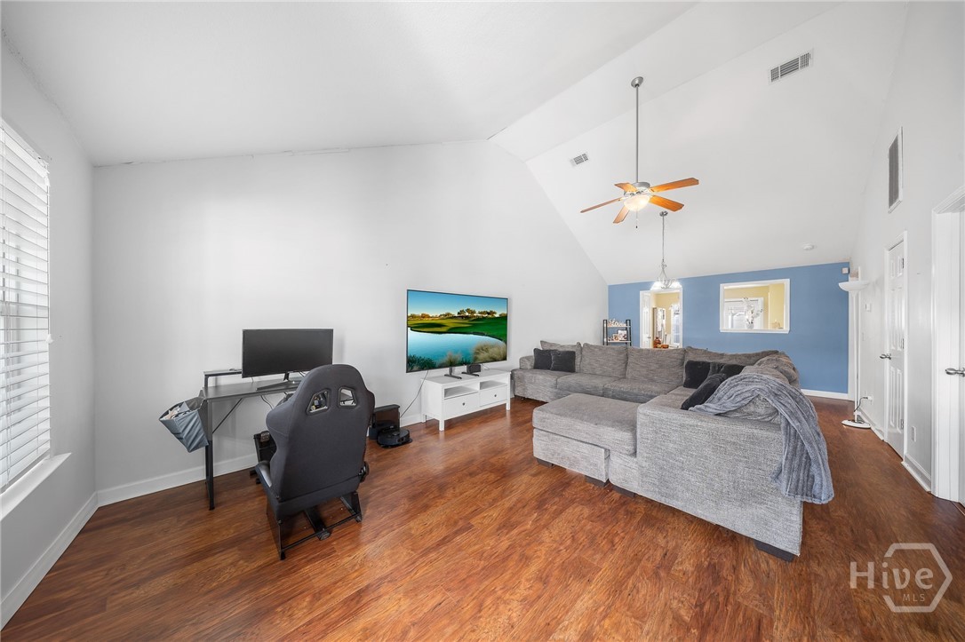 112 Karima Circle Property Photo 4