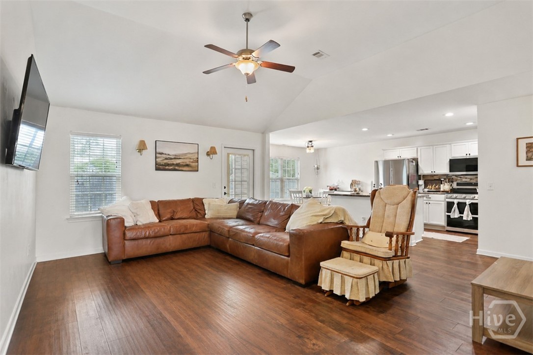 43 Farrington Circle Property Photo 3