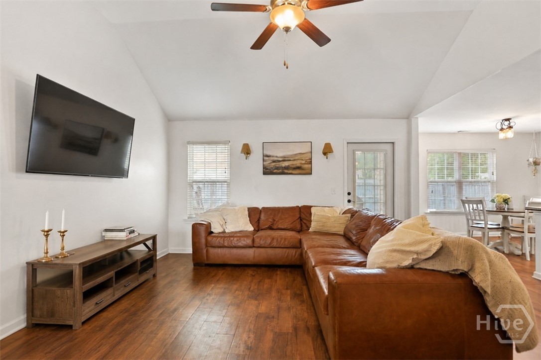 43 Farrington Circle Property Photo 4
