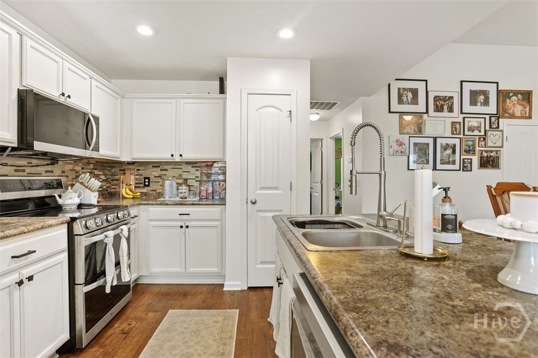 43 Farrington Circle Property Photo 11