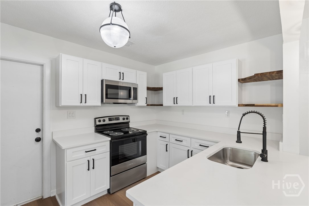 1106 E 53rd Street Property Photo 10