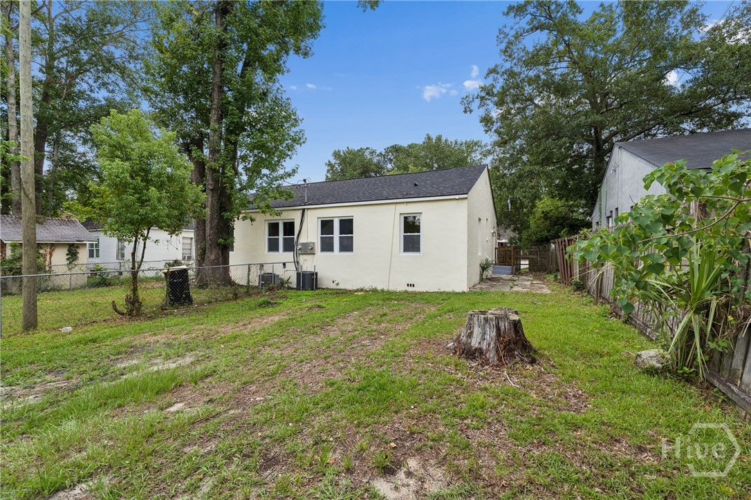 1106 E 53rd Street Property Photo 37