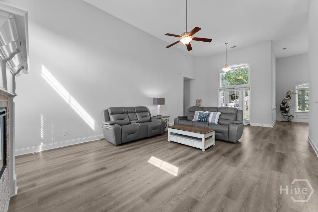 209 Fairmont Drive Property Photo 8