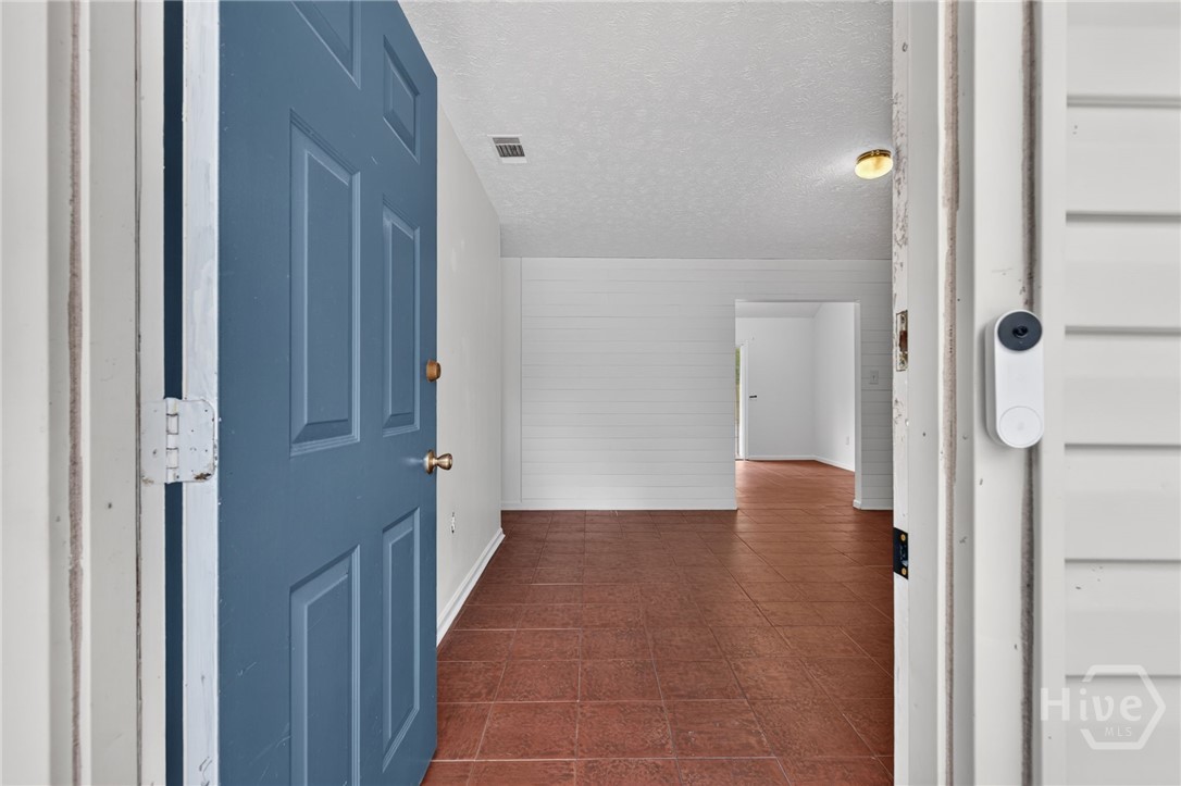114 Fox Street Property Photo 6