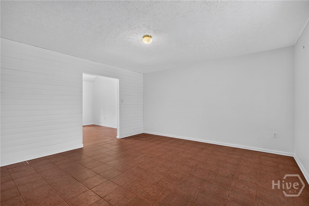 114 Fox Street Property Photo 7