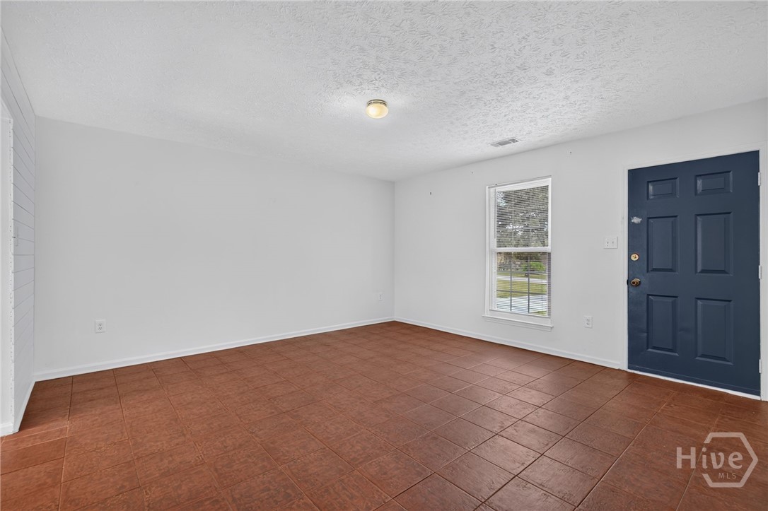 114 Fox Street Property Photo 8