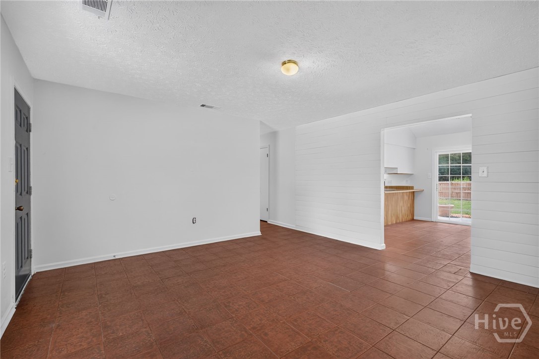 114 Fox Street Property Photo 10