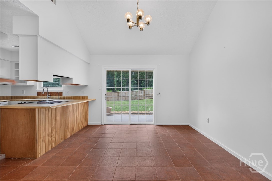 114 Fox Street Property Photo 11