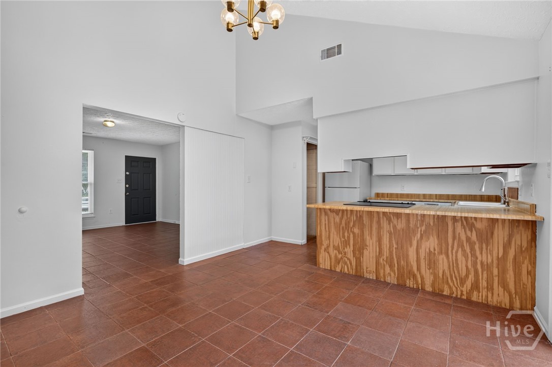 114 Fox Street Property Photo 13
