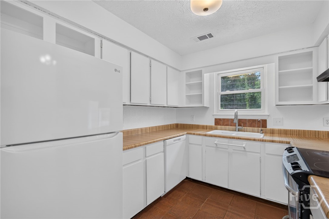 114 Fox Street Property Photo 16