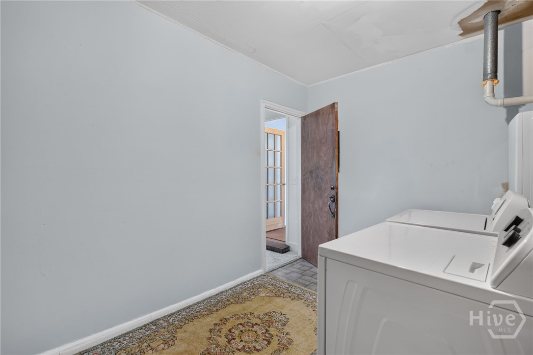 114 Fox Street Property Photo 38