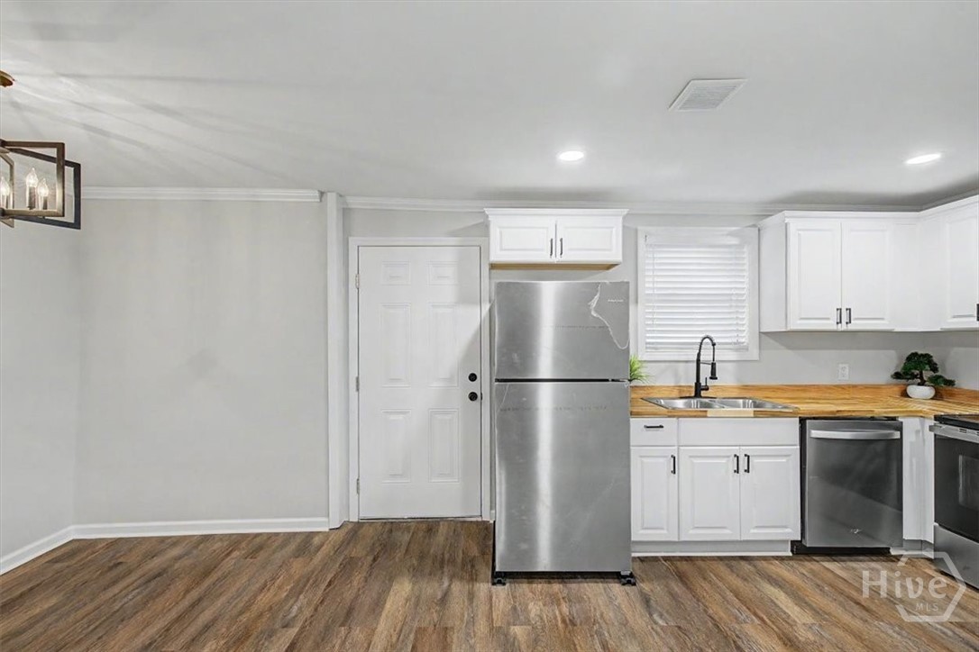 232 Sugden Street Property Photo 14