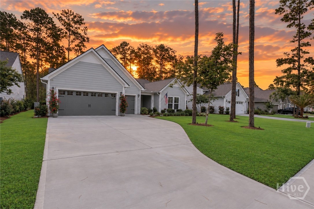 458 Mandeville Drive Property Photo 3