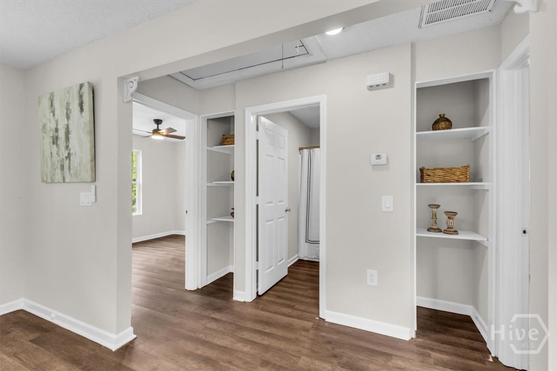 1113 E 59th Street Property Photo 14