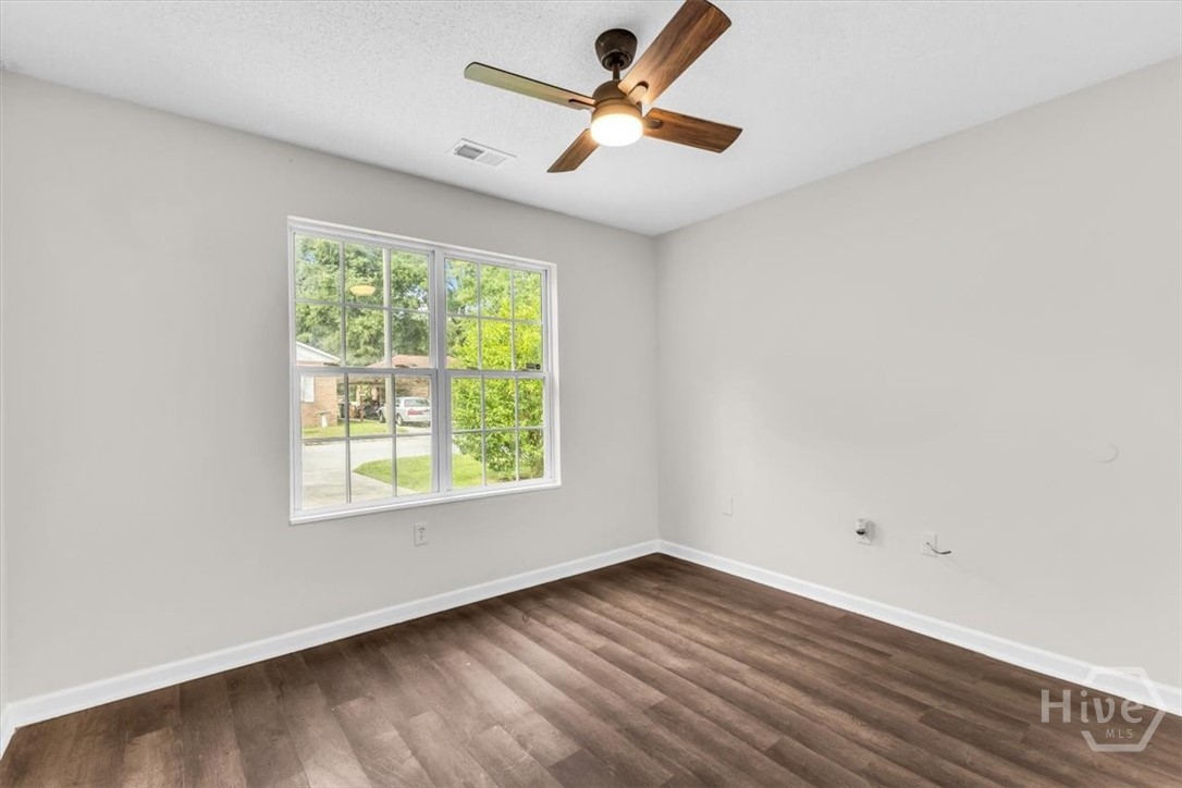 1113 E 59th Street Property Photo 15