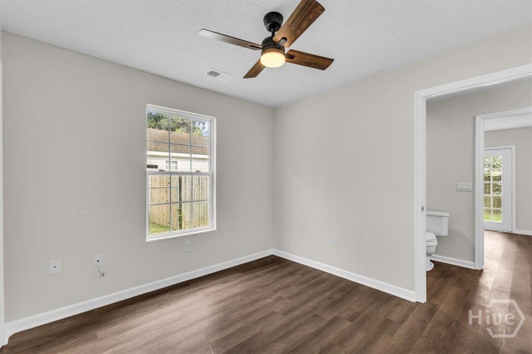 1113 E 59th Street Property Photo 19